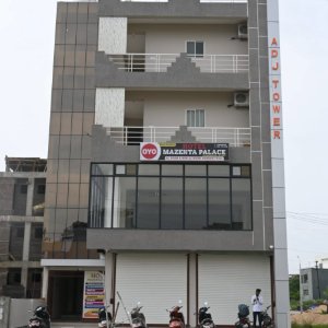 Hotel Mazenta Palace